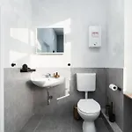 Perfect For 6 Guests In - - Netflix - Smart Apartmán Wuppertal