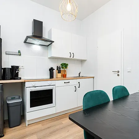 Perfect For 6 Guests In - - Netflix - Smart *