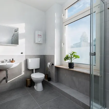 Smart - Perfect For 6 Guests In - 3 Bedrooms - Netflix * Wuppertal