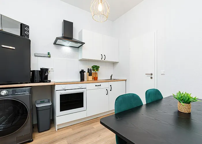 Perfect For 6 Guests In - - Netflix - Smart *